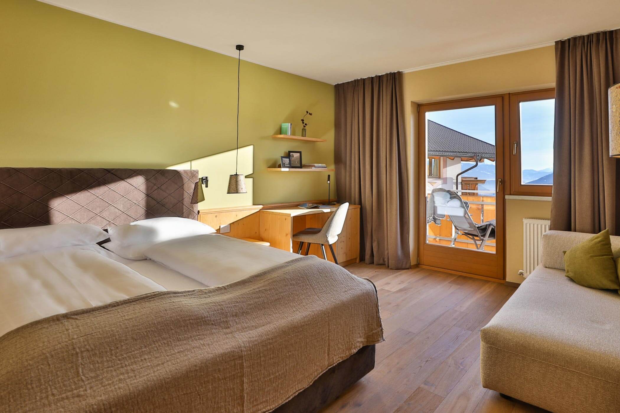 Almnest - Doppelbett und Divan