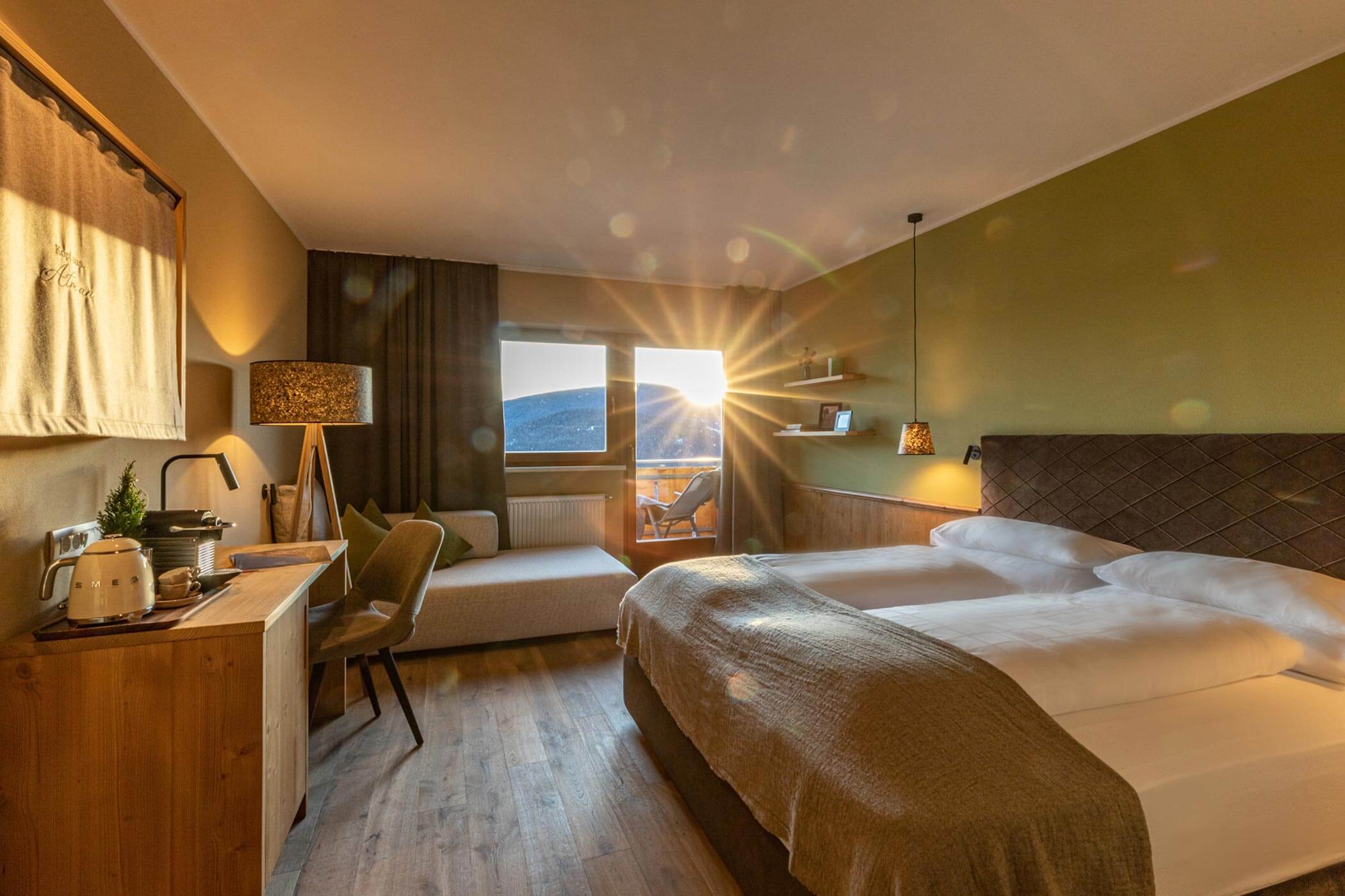 Almnest - Sonne scheint im Zimmer hinein