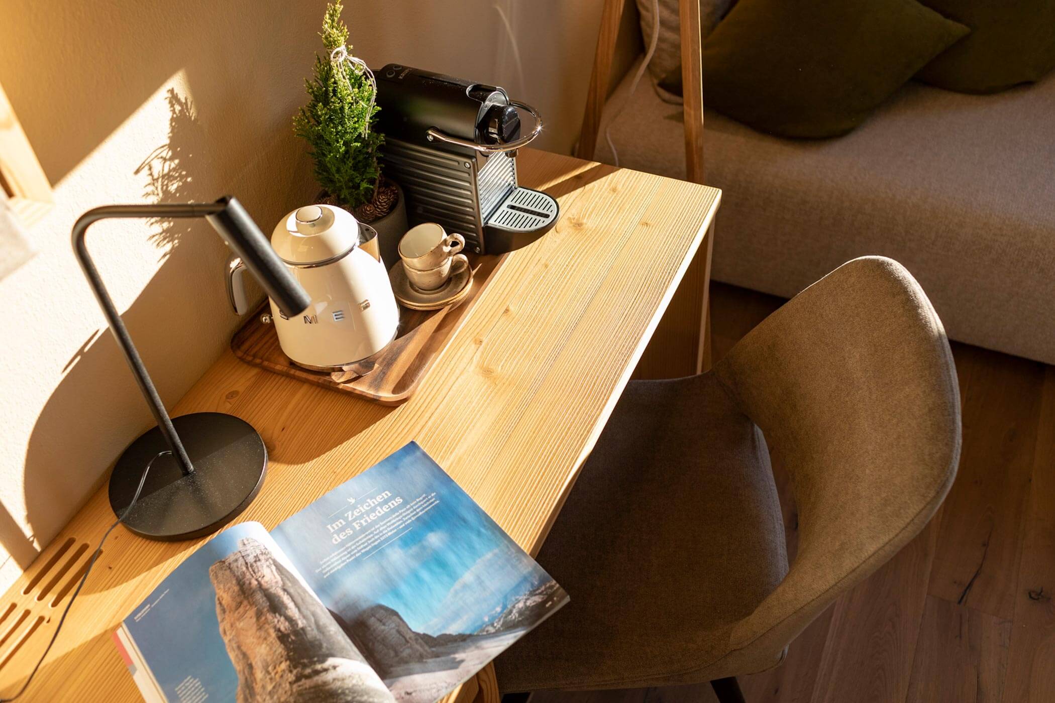 Almnest - Kaffeemaschine und Magazin